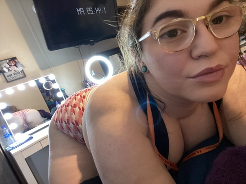 coolcatlola onlyfans leaked picture 1