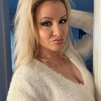 dolliedanger (Marilyn Merlot) OnlyFans content 

 profile picture