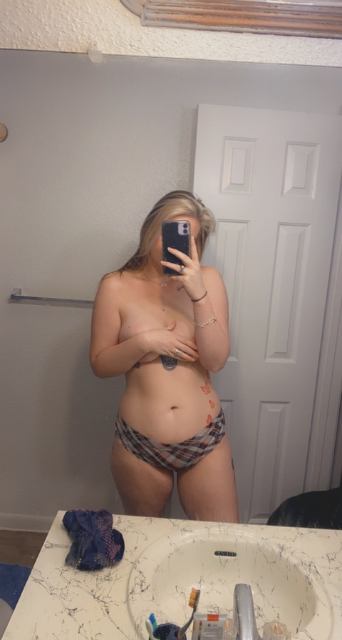 dontfwmbri onlyfans leaked picture 1