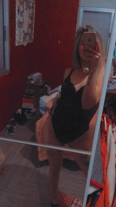 fv1998paola onlyfans leaked picture 1