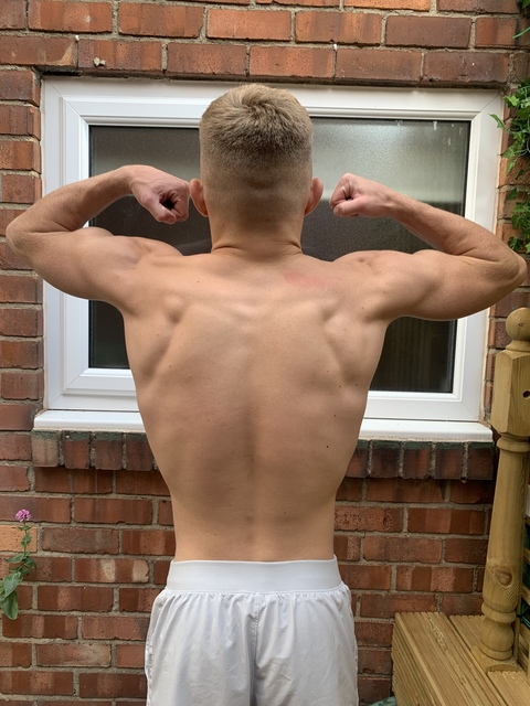 j.russell19 onlyfans leaked picture 1