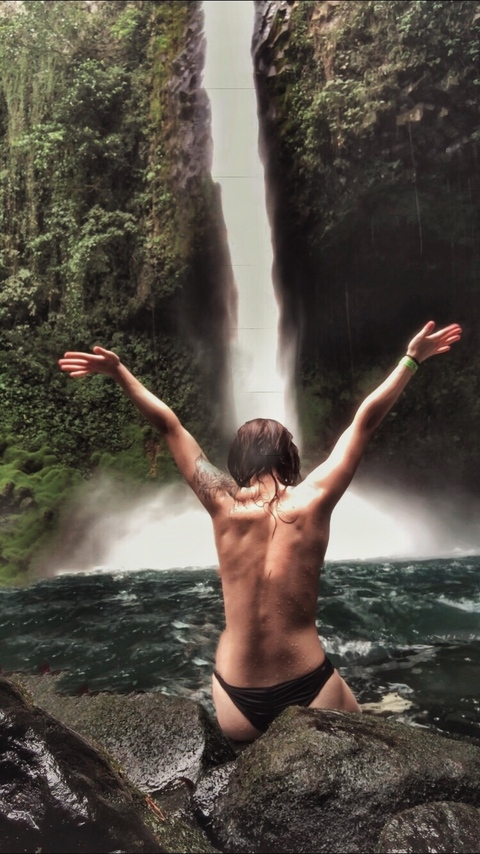 keatonbelle onlyfans leaked picture 1