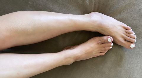 lovemyfeetandworshipme onlyfans leaked picture 1