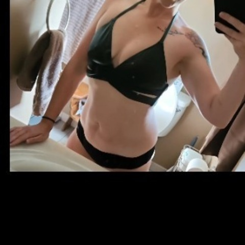 makingsweetcherrypie onlyfans leaked picture 1