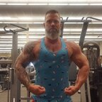 Onlyfans free content muscle_dad84 

 profile picture