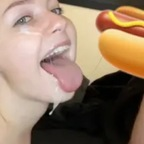 Onlyfans free onmykneesdaddy 

 profile picture