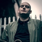 sneakshaveit (The Sneaks Have It) OnlyFans content 

 profile picture