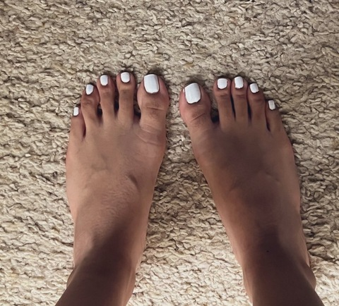 sweetsolez onlyfans leaked picture 1