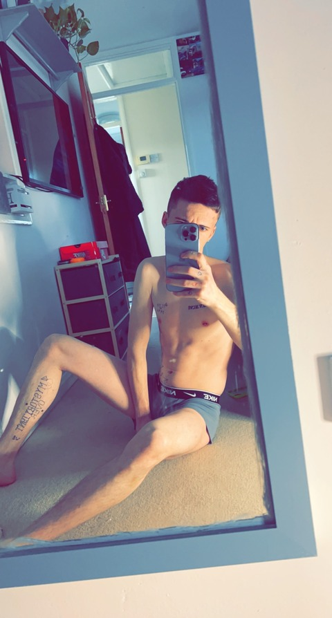 tattooedtoby onlyfans leaked picture 1