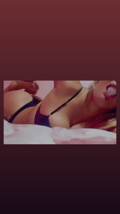 xxxrubiaaa onlyfans leaked picture 1